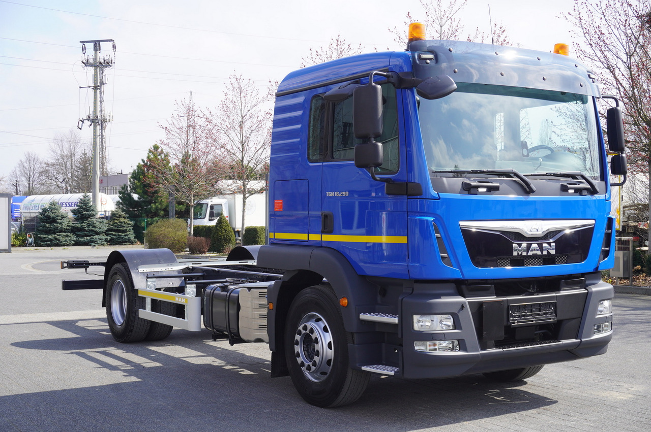 MAN TGM 18.290 E6 / Full ADR / sleeper cabin / chassis - Вантажівка шасі: фото 1 MAN TGM 18.290 E6 / Full ADR / sleeper cabin / chassis - Вантажівка шасі: фото 1