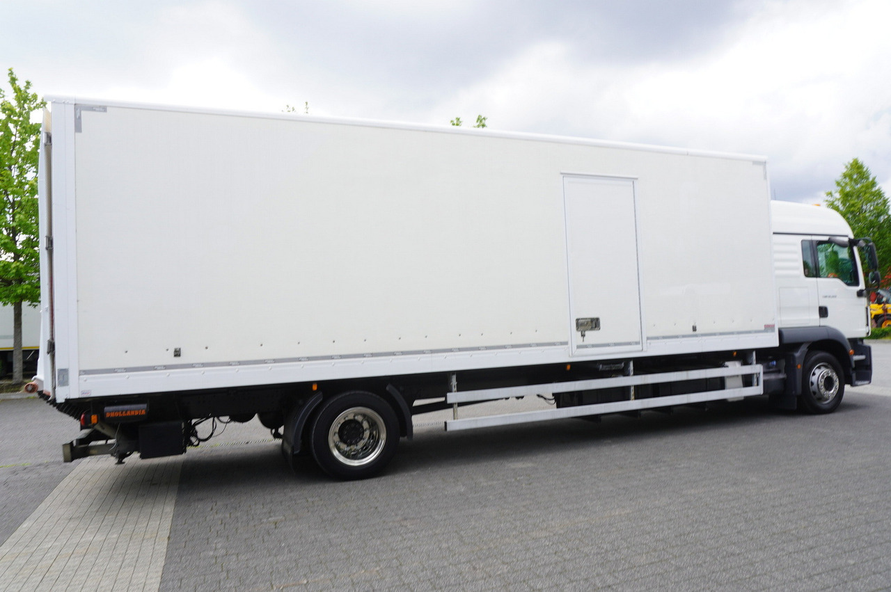 MAN TGM 18.320 / 21 EPAL box / 180 tho. km / Dhollandia 2500 kg / sleeping cab - Вантажівка з закритим кузовом: фото 2 MAN TGM 18.320 / 21 EPAL box / 180 tho. km / Dhollandia 2500 kg / sleeping cab - Вантажівка з закритим кузовом: фото 2