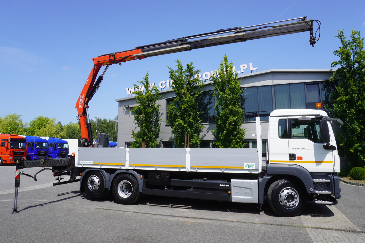 MAN TGS 26.360 Flatbed / Fassi F175 7.7 T / steered 3rd axle - Бортова вантажівка/ Платформа, Вантажівка з маніпулятором: фото 4 MAN TGS 26.360 Flatbed / Fassi F175 7.7 T / steered 3rd axle - Бортова вантажівка/ Платформа, Вантажівка з маніпулятором: фото 4