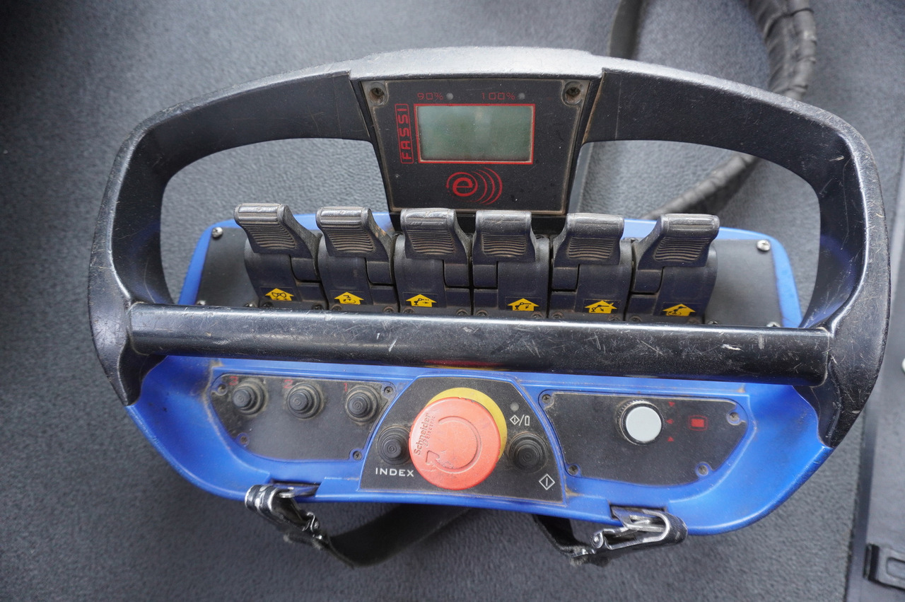 Бортова вантажівка/ Платформа, Вантажівка з маніпулятором MAN TGS 26.360 Flatbed / Fassi F175 7.7 T / steered 3rd axle: фото 10 Бортова вантажівка/ Платформа, Вантажівка з маніпулятором MAN TGS 26.360 Flatbed / Fassi F175 7.7 T / steered 3rd axle: фото 10