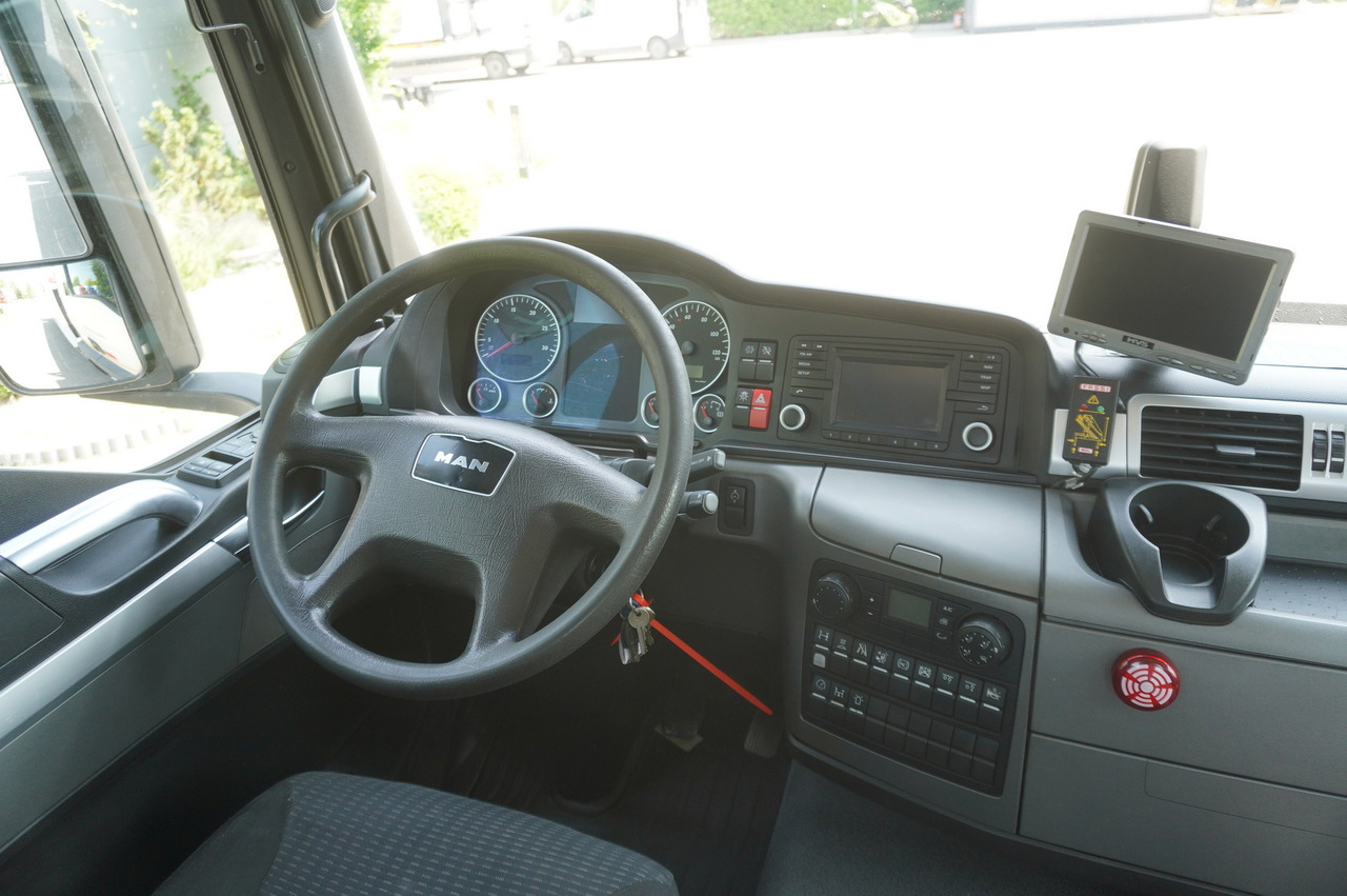 Бортова вантажівка/ Платформа, Вантажівка з маніпулятором MAN TGS 26.360 Flatbed / Fassi F175 7.7 T / steered 3rd axle: фото 24 Бортова вантажівка/ Платформа, Вантажівка з маніпулятором MAN TGS 26.360 Flatbed / Fassi F175 7.7 T / steered 3rd axle: фото 24