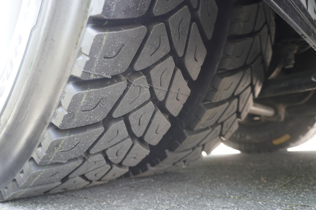 Бортова вантажівка/ Платформа, Вантажівка з маніпулятором MAN TGS 26.360 Flatbed / Fassi F175 7.7 T / steered 3rd axle: фото 14 Бортова вантажівка/ Платформа, Вантажівка з маніпулятором MAN TGS 26.360 Flatbed / Fassi F175 7.7 T / steered 3rd axle: фото 14