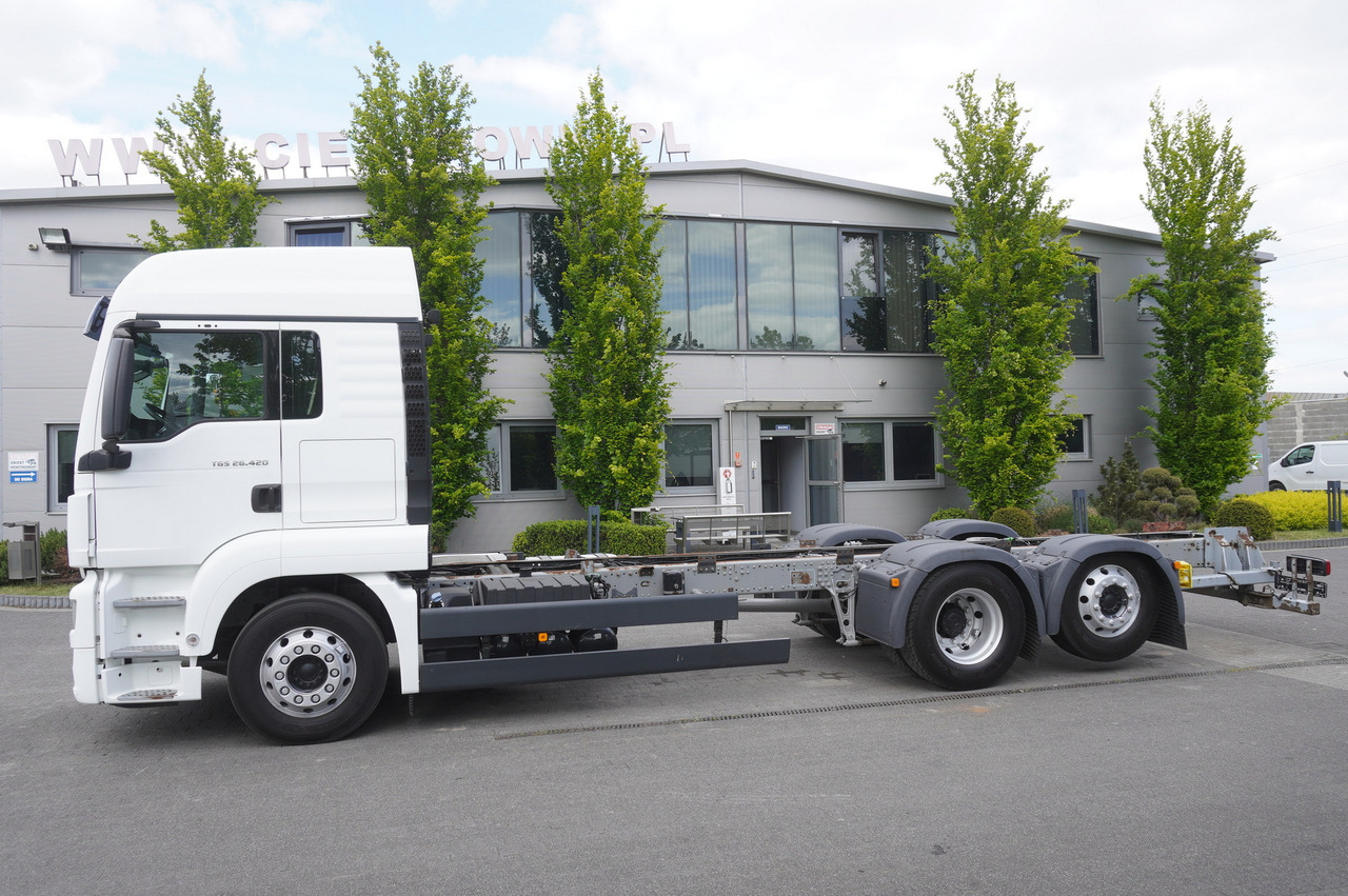 MAN TGS 26.420 / 7.5 m chassis / 14.5 t load cap. / Sleeping cab - Вантажівка шасі: фото 2 MAN TGS 26.420 / 7.5 m chassis / 14.5 t load cap. / Sleeping cab - Вантажівка шасі: фото 2