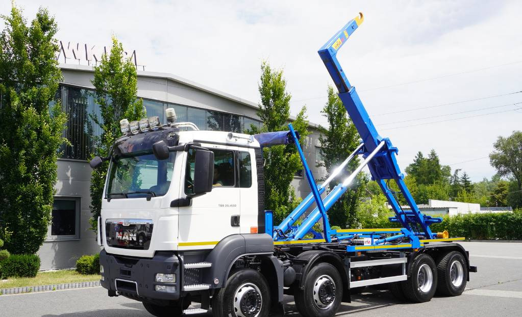 MAN TGS 35.400 8×4 HYVA LIFT 32.56 SE hooklift - Гаковий мультиліфт вантажівка: фото 1 MAN TGS 35.400 8×4 HYVA LIFT 32.56 SE hooklift - Гаковий мультиліфт вантажівка: фото 1