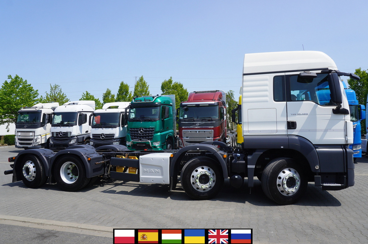MAN TGS 35.420 8×2 / Chassis 6.4 m / 3 steered axles - Вантажівка шасі: фото 1 MAN TGS 35.420 8×2 / Chassis 6.4 m / 3 steered axles - Вантажівка шасі: фото 1