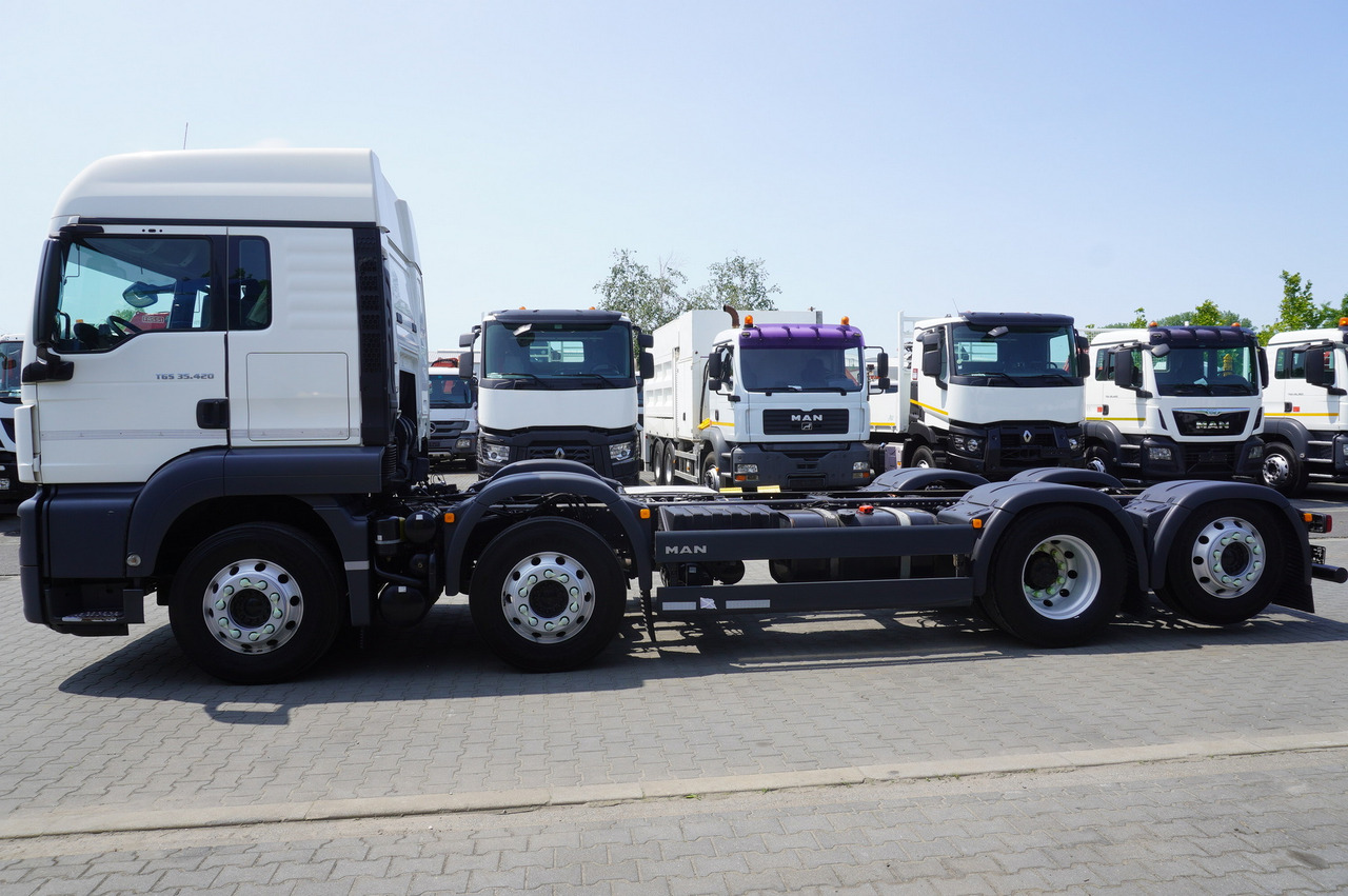 MAN TGS 35.420 8x2 / Chassis 6.4 m / 3 steered axles - Вантажівка з маніпулятором: фото 3 MAN TGS 35.420 8x2 / Chassis 6.4 m / 3 steered axles - Вантажівка з маніпулятором: фото 3