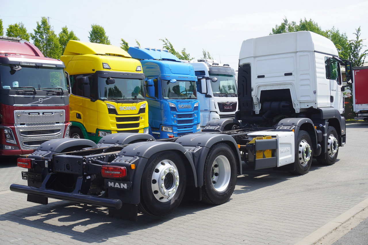 MAN TGS 35.420 8x2 / Chassis 6.4 m / 3 steered axles - Вантажівка шасі: фото 5 MAN TGS 35.420 8x2 / Chassis 6.4 m / 3 steered axles - Вантажівка шасі: фото 5
