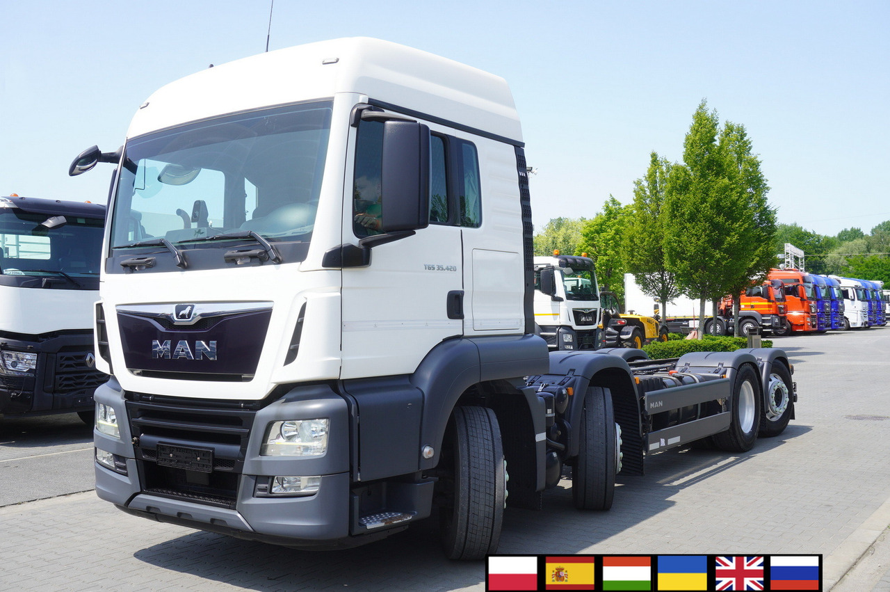 MAN TGS 35.420 8x2 / Chassis 6.4 m / 3 steered axles - Вантажівка з маніпулятором: фото 1 MAN TGS 35.420 8x2 / Chassis 6.4 m / 3 steered axles - Вантажівка з маніпулятором: фото 1