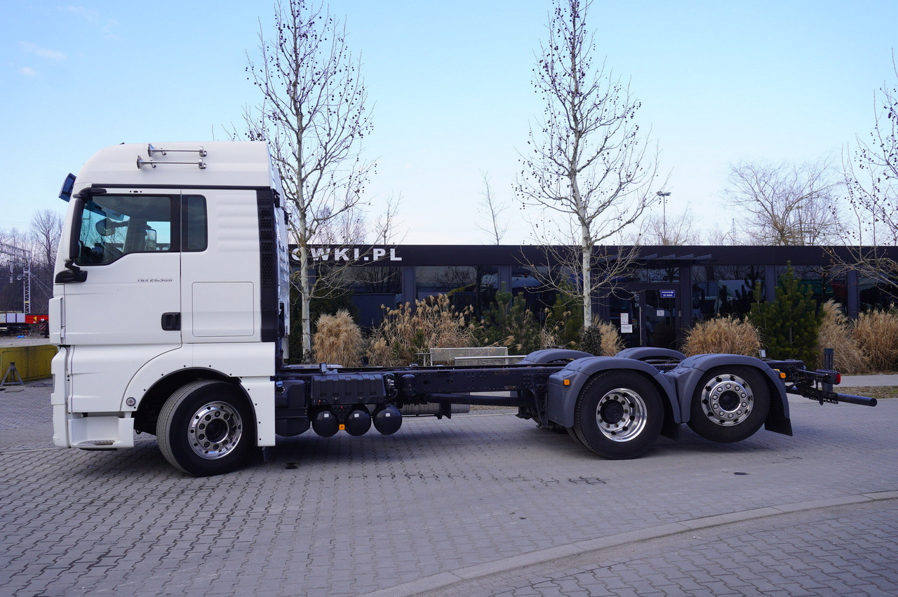 MAN TGX 26,500 / 500 HP / steering 3rd axle / 20 t cap. / Chassis 6.5 m - Вантажівка шасі: фото 4 MAN TGX 26,500 / 500 HP / steering 3rd axle / 20 t cap. / Chassis 6.5 m - Вантажівка шасі: фото 4