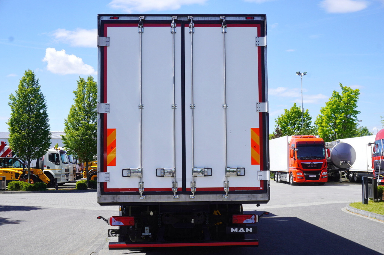 MAN TGX 26.510 / 2022 / NEW Krone bitemperature refrigerated truck / Carrier Supra 850 MT / 4 units - Рефрижератор вантажівка: фото 3 MAN TGX 26.510 / 2022 / NEW Krone bitemperature refrigerated truck / Carrier Supra 850 MT / 4 units - Рефрижератор вантажівка: фото 3