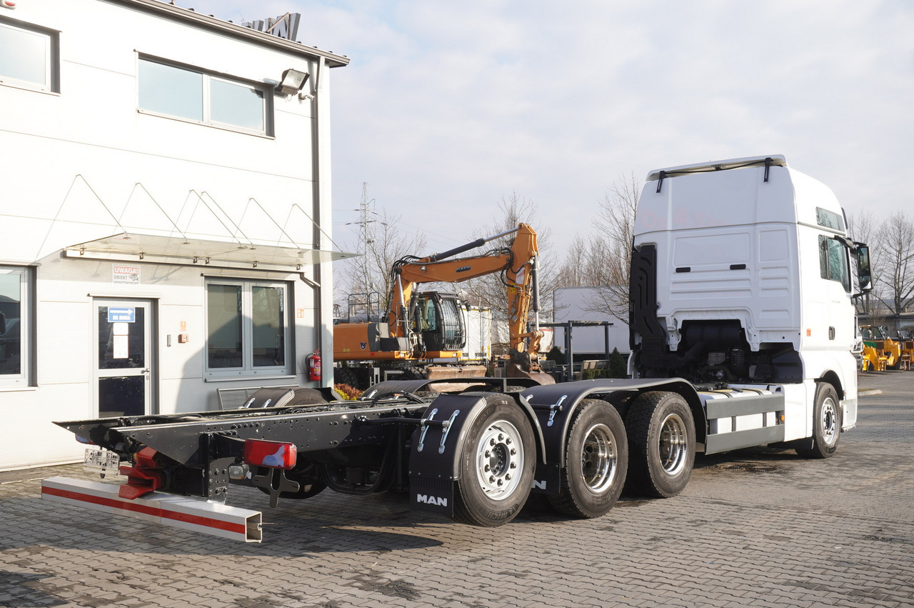 MAN TGX 35.580 E6 8x4/4 - 8.8m chassis frame - Вантажівка шасі: фото 5 MAN TGX 35.580 E6 8x4/4 - 8.8m chassis frame - Вантажівка шасі: фото 5