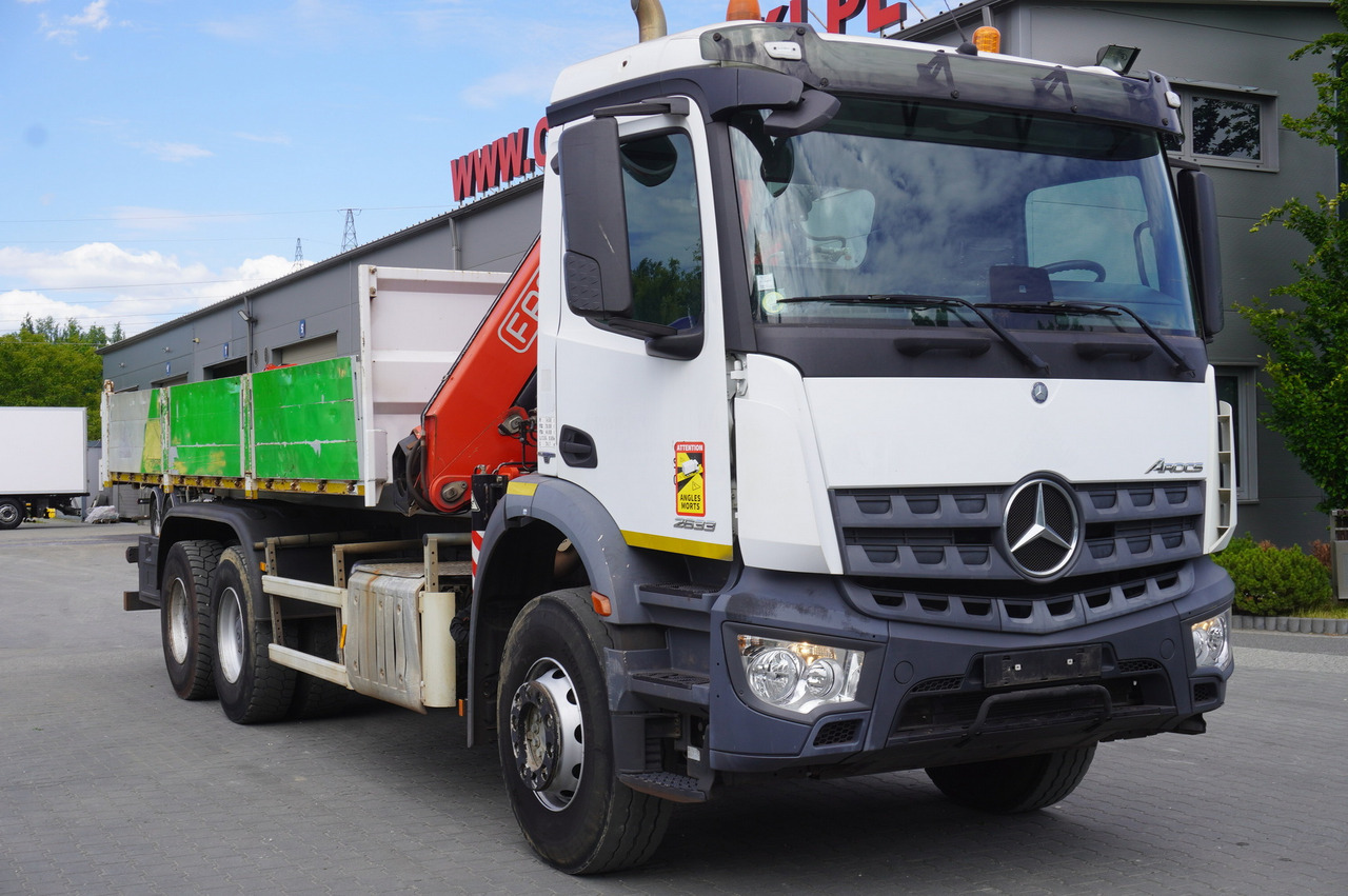 MERCEDES-BENZ AROCS 2633 6x4 / 5.5 T crane FASSI F135 / Tipper 15 EPAL - Бортова вантажівка/ Платформа, Вантажівка з маніпулятором: фото 2 MERCEDES-BENZ AROCS 2633 6x4 / 5.5 T crane FASSI F135 / Tipper 15 EPAL - Бортова вантажівка/ Платформа, Вантажівка з маніпулятором: фото 2