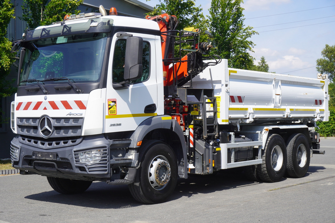 MERCEDES-BENZ AROCS 2636 / Fassi F155A.0.22 crane 6t / 120 tho. km / 3-sided dump truck / 2 x Bordmatic - Вантажівка з маніпулятором: фото 3 MERCEDES-BENZ AROCS 2636 / Fassi F155A.0.22 crane 6t / 120 tho. km / 3-sided dump truck / 2 x Bordmatic - Вантажівка з маніпулятором: фото 3