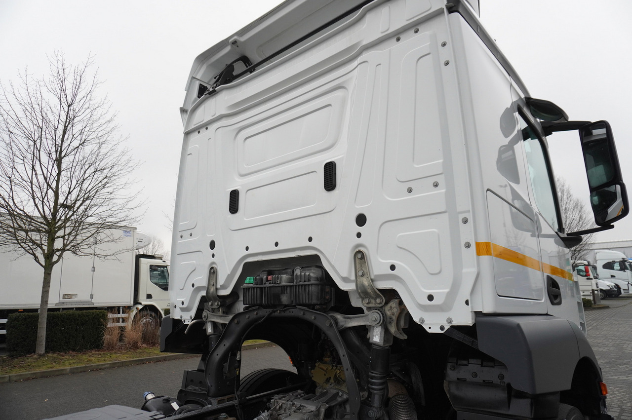 Вантажівка шасі MERCEDES-BENZ Actros 1824 / 9.1 m chassis / sleeping cabin: фото 12