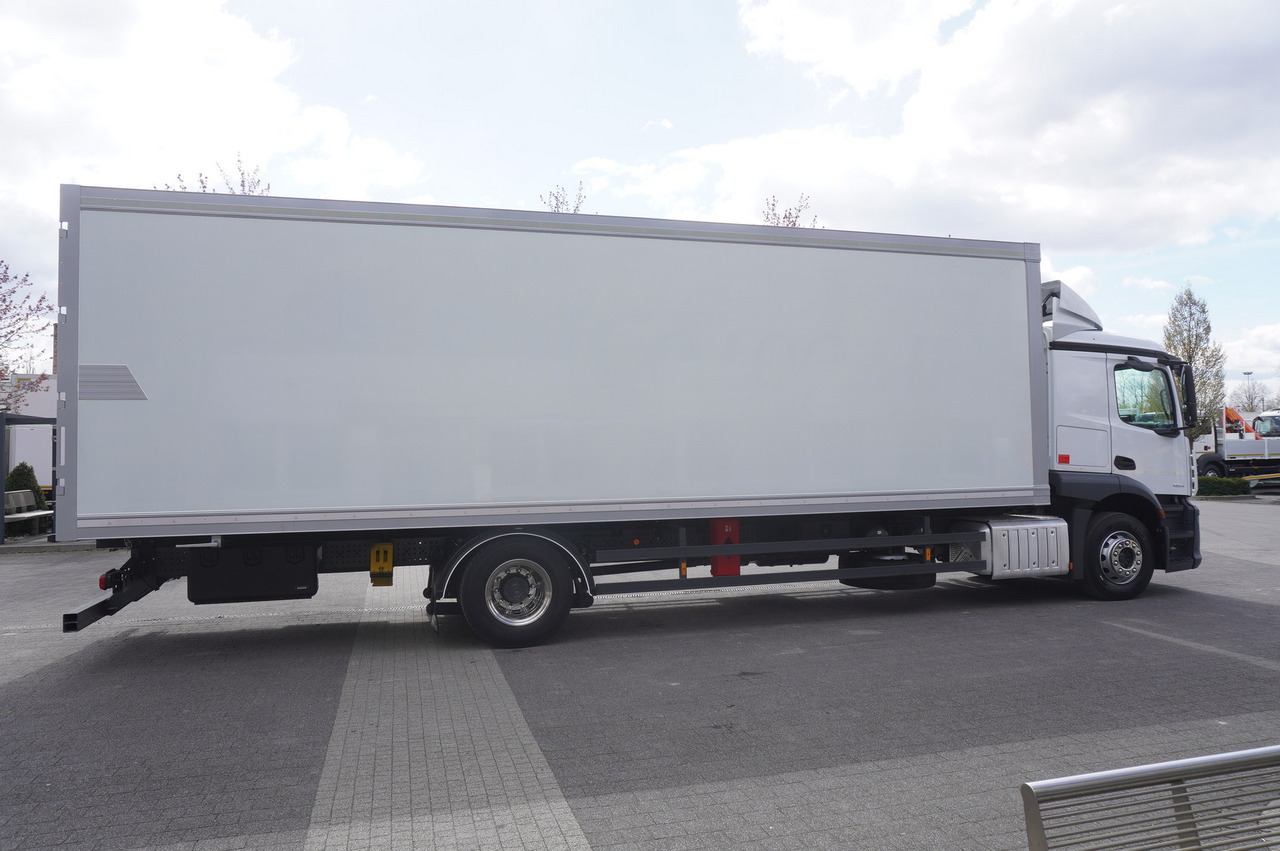 MERCEDES-BENZ Actros 1824 / Refrigerator / Carrier Supra 1250 / Sleeping cabin - Рефрижератор вантажівка: фото 2 MERCEDES-BENZ Actros 1824 / Refrigerator / Carrier Supra 1250 / Sleeping cabin - Рефрижератор вантажівка: фото 2
