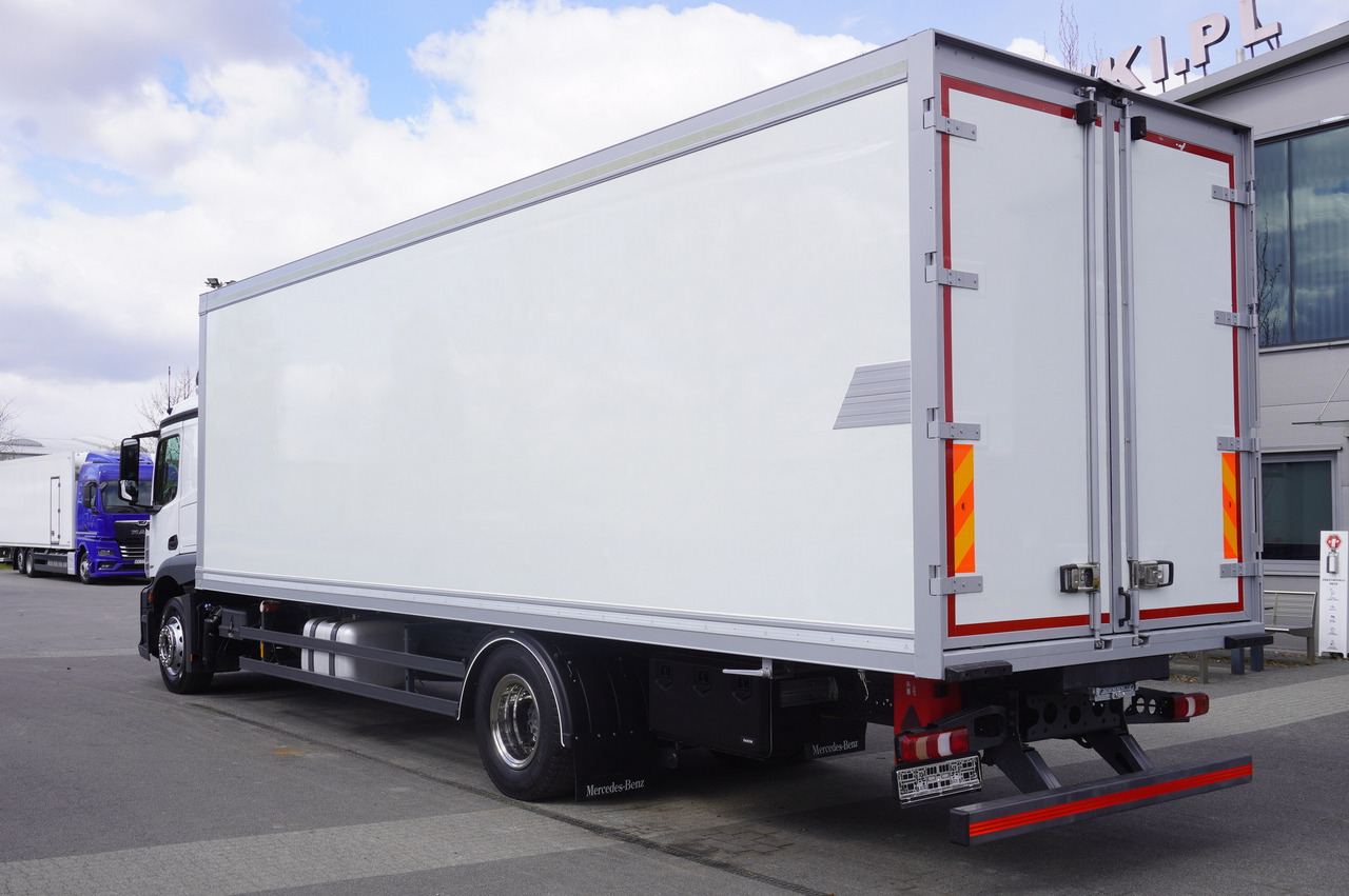 MERCEDES-BENZ Actros 1824 / Refrigerator / Carrier Supra 1250 / Sleeping cabin - Рефрижератор вантажівка: фото 5 MERCEDES-BENZ Actros 1824 / Refrigerator / Carrier Supra 1250 / Sleeping cabin - Рефрижератор вантажівка: фото 5