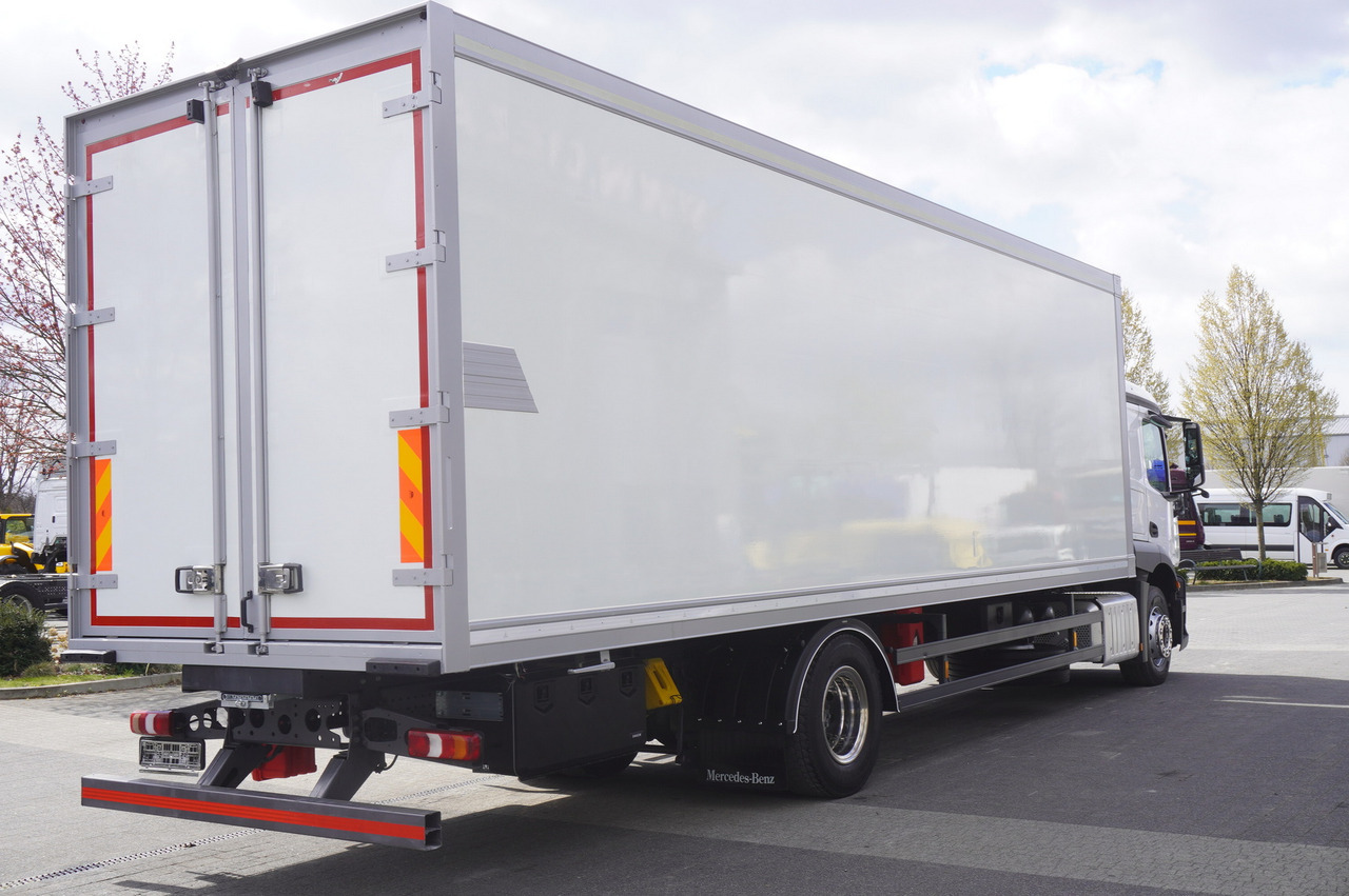 MERCEDES-BENZ Actros 1824 / Refrigerator / Carrier Supra 1250 / Sleeping cabin - Рефрижератор вантажівка: фото 3 MERCEDES-BENZ Actros 1824 / Refrigerator / Carrier Supra 1250 / Sleeping cabin - Рефрижератор вантажівка: фото 3