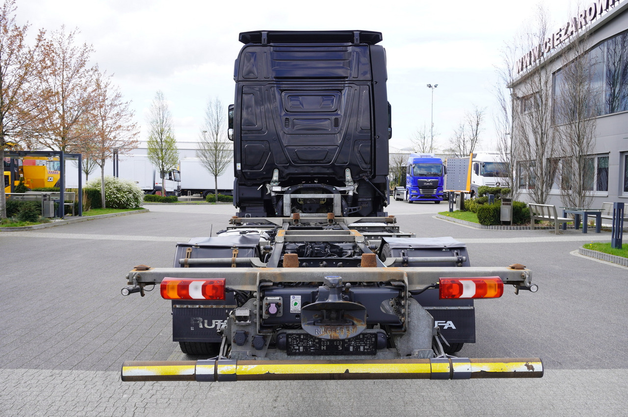 MERCEDES-BENZ Actros 1840 E6 4x2 / Lounge chair BDF - Вантажівка шасі: фото 5 MERCEDES-BENZ Actros 1840 E6 4x2 / Lounge chair BDF - Вантажівка шасі: фото 5