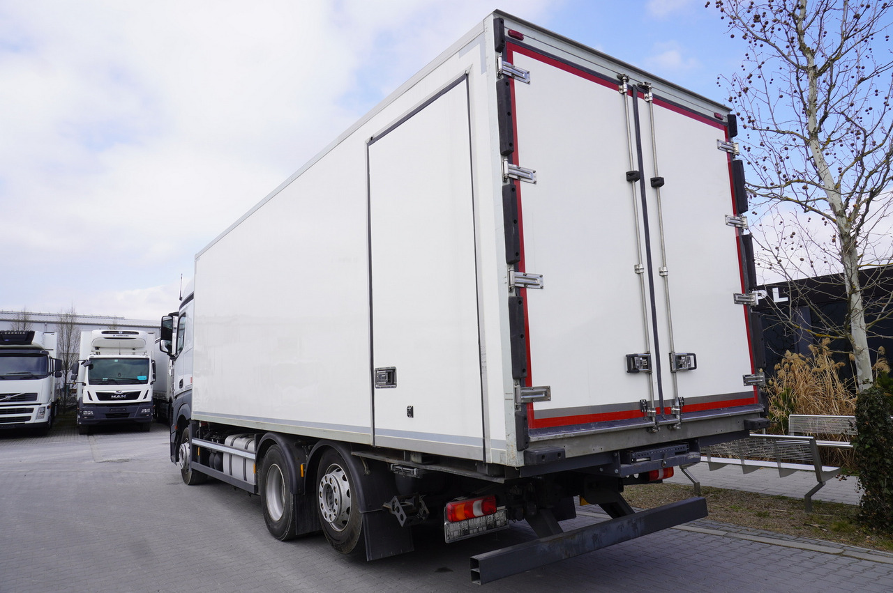 MERCEDES-BENZ Actros 2542 / GIGA cabin / Thermoking 1000R - Рефрижератор вантажівка: фото 3 MERCEDES-BENZ Actros 2542 / GIGA cabin / Thermoking 1000R - Рефрижератор вантажівка: фото 3