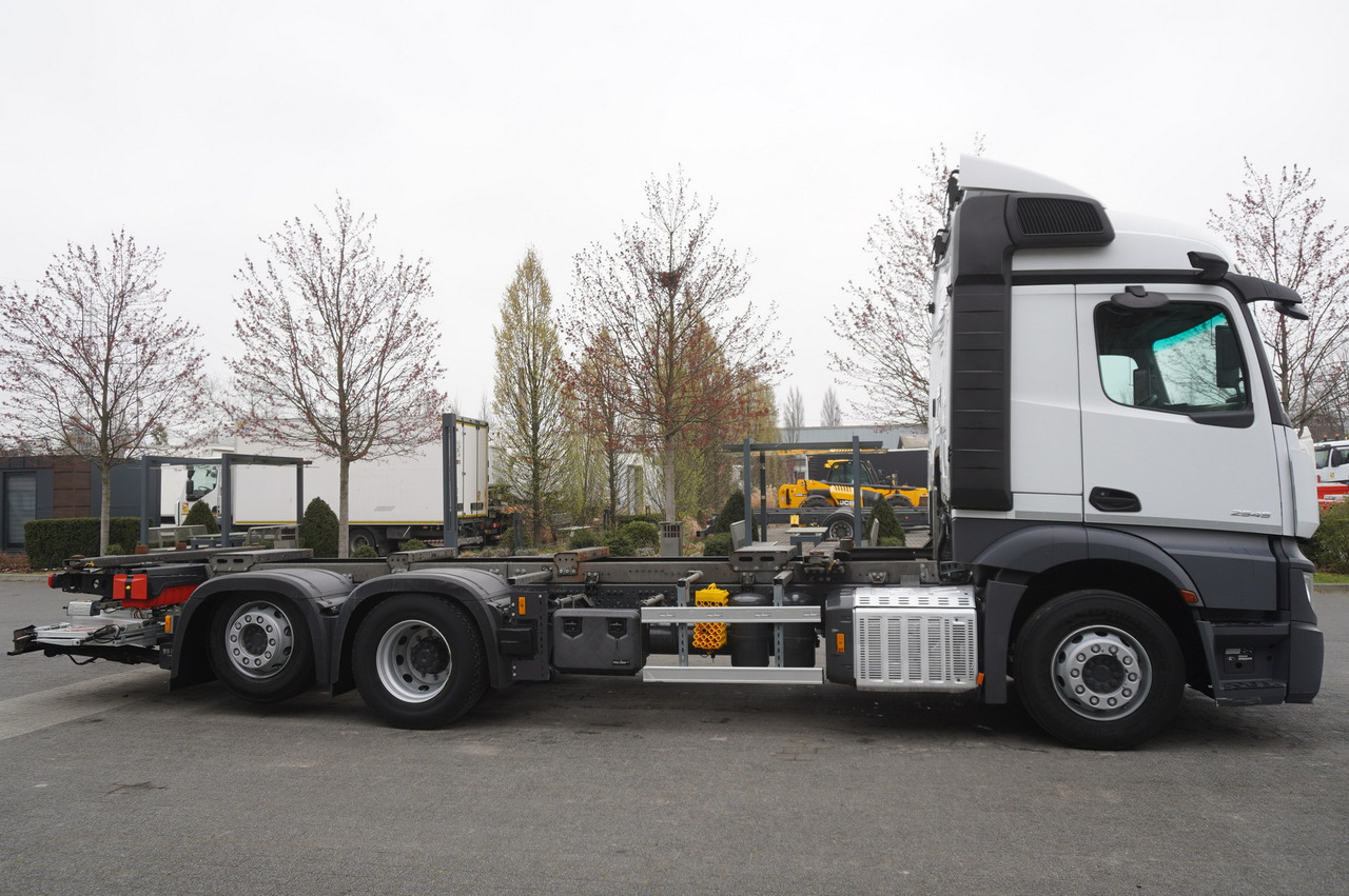 MERCEDES-BENZ Actros 2545 6×2 MP5 / ADR / several units - Контейнеровоз/ Змінний кузов вантажівка: фото 2 MERCEDES-BENZ Actros 2545 6×2 MP5 / ADR / several units - Контейнеровоз/ Змінний кузов вантажівка: фото 2