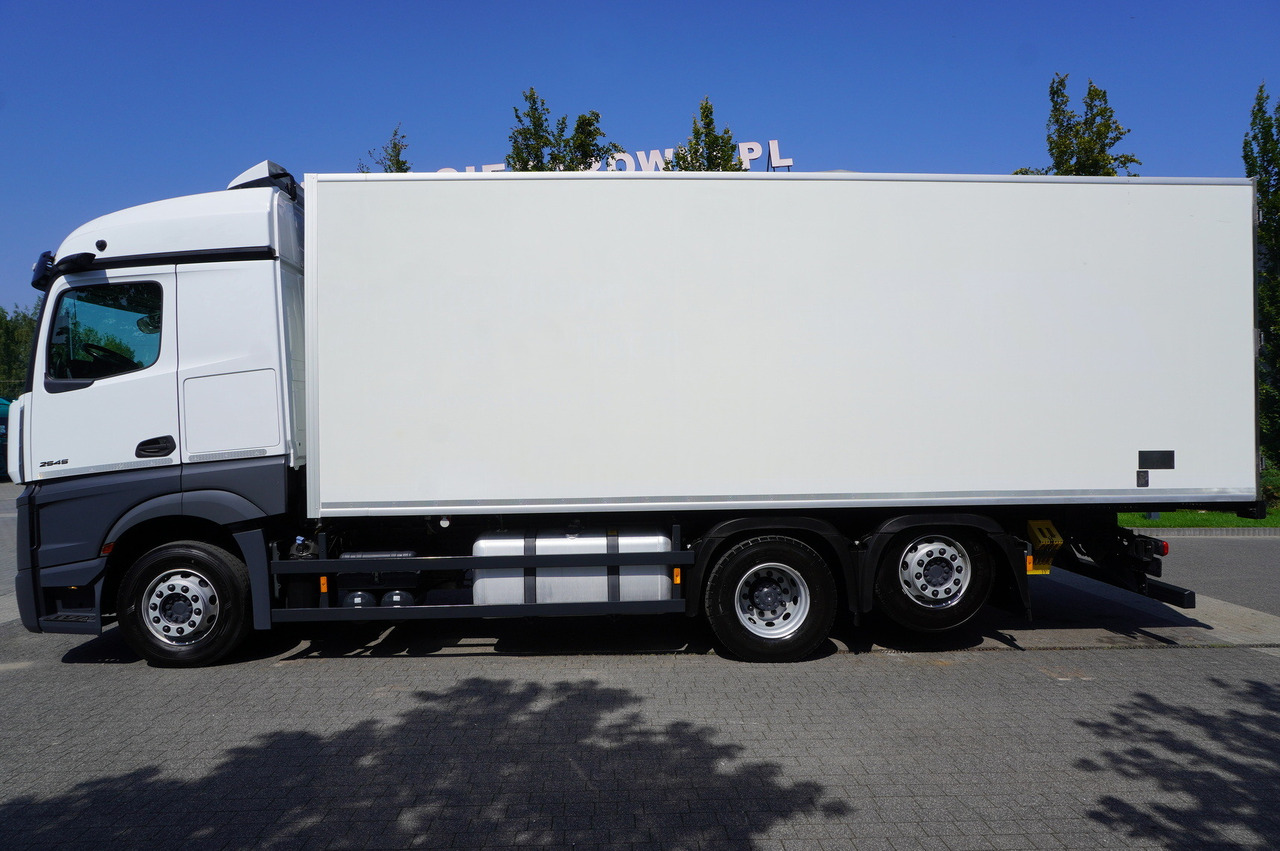 MERCEDES-BENZ Actros 2545 MP5 6×2 E6 / Kiesling meat hook refrigerator / Carrier Supra 1250 / 2022 - Рефрижератор вантажівка: фото 2 MERCEDES-BENZ Actros 2545 MP5 6×2 E6 / Kiesling meat hook refrigerator / Carrier Supra 1250 / 2022 - Рефрижератор вантажівка: фото 2