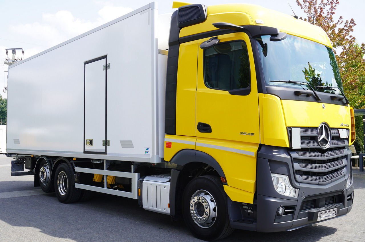 MERCEDES-BENZ Actros 2545 MP5 6×2 E6 / NEW Igloocar refrigerator / 19 pallets - Рефрижератор вантажівка: фото 5 MERCEDES-BENZ Actros 2545 MP5 6×2 E6 / NEW Igloocar refrigerator / 19 pallets - Рефрижератор вантажівка: фото 5