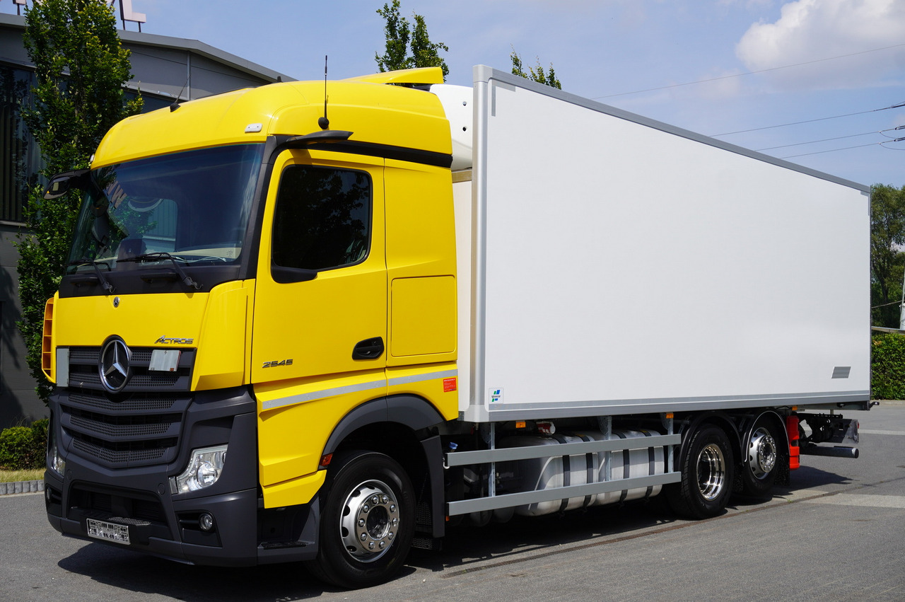 MERCEDES-BENZ Actros 2545 MP5 6×2 E6 / NEW Igloocar refrigerator / 19 pallets - Рефрижератор вантажівка: фото 1 MERCEDES-BENZ Actros 2545 MP5 6×2 E6 / NEW Igloocar refrigerator / 19 pallets - Рефрижератор вантажівка: фото 1