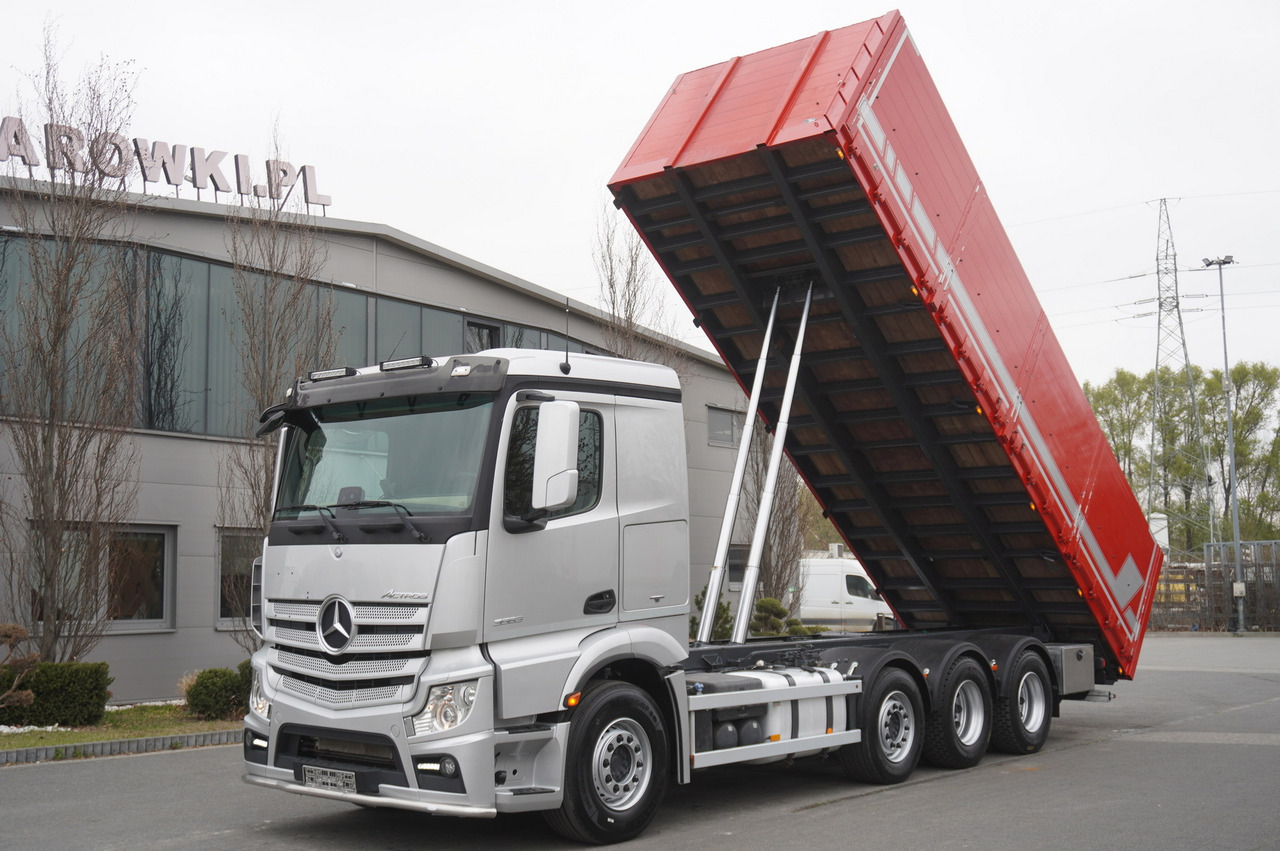 MERCEDES-BENZ Actros 3563 8x4 / Tipper for grain 20 t load capacity - Бортова вантажівка/ Платформа: фото 1 MERCEDES-BENZ Actros 3563 8x4 / Tipper for grain 20 t load capacity - Бортова вантажівка/ Платформа: фото 1
