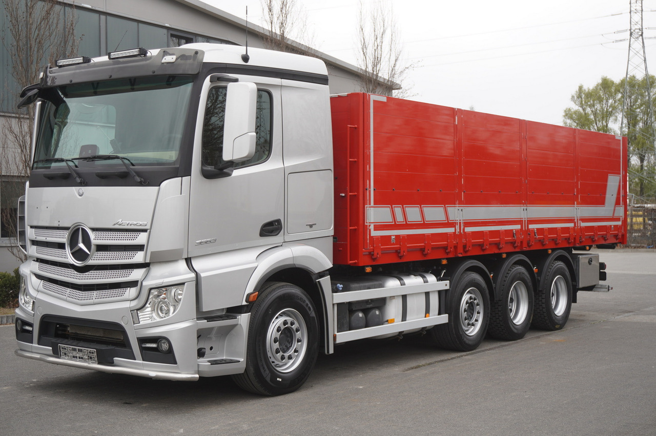 MERCEDES-BENZ Actros 3563 8x4 / Tipper for grain 20 t load capacity - Бортова вантажівка/ Платформа: фото 2 MERCEDES-BENZ Actros 3563 8x4 / Tipper for grain 20 t load capacity - Бортова вантажівка/ Платформа: фото 2