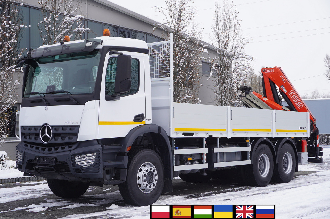 MERCEDES-BENZ Arocs 2633 flatbed truck / Crane FASSI F155A.0.23 / REMOTE CONTROL / 230,000 km - Вантажівка з маніпулятором: фото 1 MERCEDES-BENZ Arocs 2633 flatbed truck / Crane FASSI F155A.0.23 / REMOTE CONTROL / 230,000 km - Вантажівка з маніпулятором: фото 1