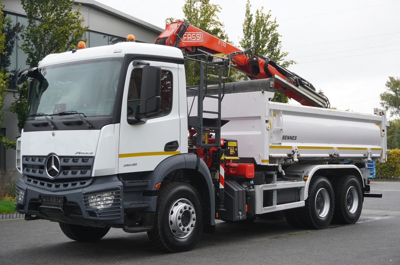MERCEDES-BENZ Arocs 2636 6x4 / Fassi F175 / 7.7 t / 10 m / 2-side tipper / Bortmatic - Вантажівка з маніпулятором: фото 2 MERCEDES-BENZ Arocs 2636 6x4 / Fassi F175 / 7.7 t / 10 m / 2-side tipper / Bortmatic - Вантажівка з маніпулятором: фото 2