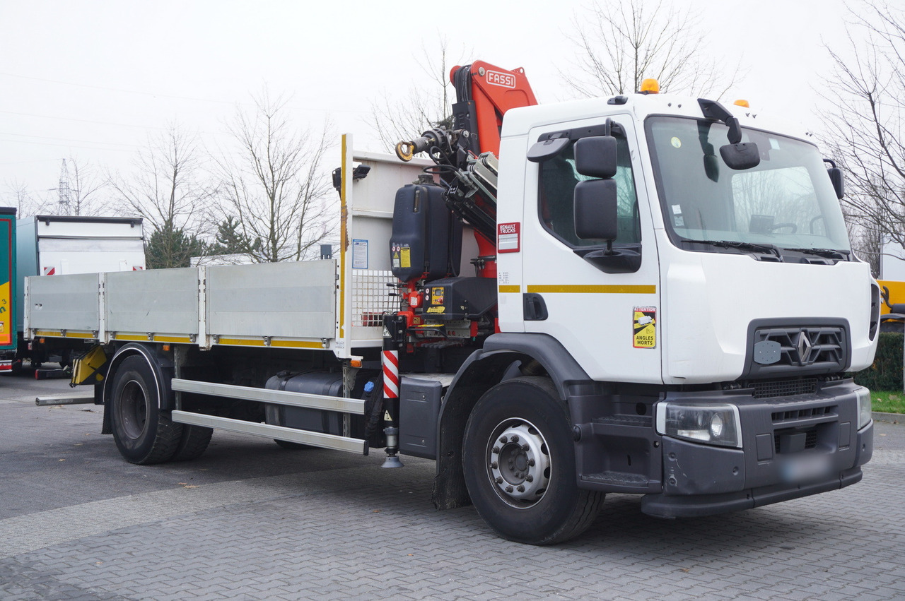 RENAULT C280 DTI 8 / FASSI crane 5.6 T / 560 MTH / range 8 m / Flatbed 15 EPAL - Бортова вантажівка/ Платформа, Вантажівка з маніпулятором: фото 2 RENAULT C280 DTI 8 / FASSI crane 5.6 T / 560 MTH / range 8 m / Flatbed 15 EPAL - Бортова вантажівка/ Платформа, Вантажівка з маніпулятором: фото 2
