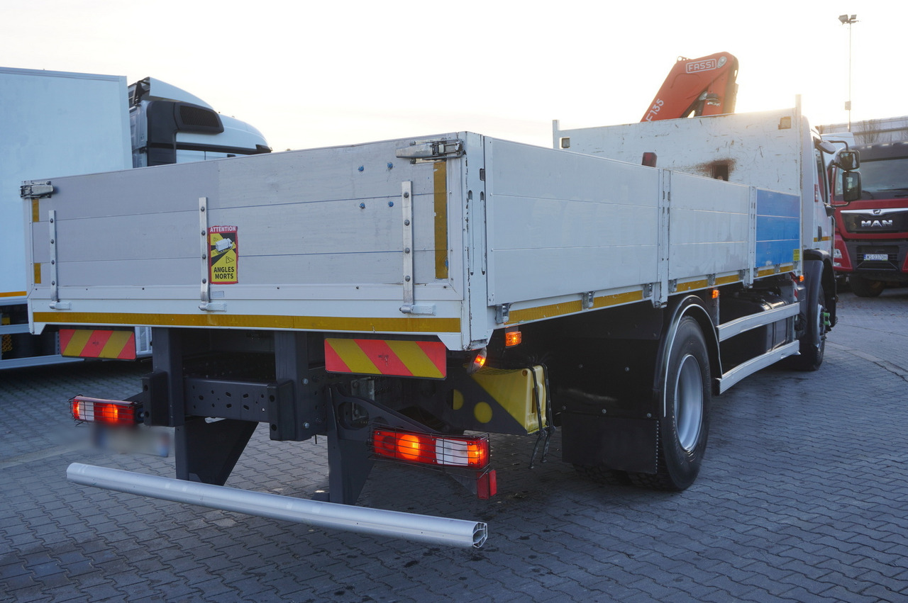 RENAULT C280 DTI 8 / FASSI crane 5.6 T / range 8 m / Flatbed 15 EPAL - Вантажівка з маніпулятором: фото 3 RENAULT C280 DTI 8 / FASSI crane 5.6 T / range 8 m / Flatbed 15 EPAL - Вантажівка з маніпулятором: фото 3