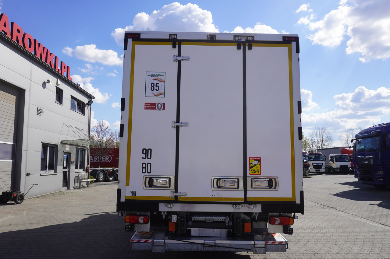RENAULT D12 / Lamberet refrigerated truck / Dhollandia tail lift 1500 kg / 130 thousand km !! - Рефрижератор вантажівка: фото 4 RENAULT D12 / Lamberet refrigerated truck / Dhollandia tail lift 1500 kg / 130 thousand km !! - Рефрижератор вантажівка: фото 4