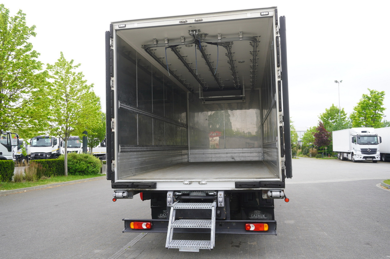 RENAULT D13 / 140 tho km !!! / Meat hook refrigerator / Thermoking T800R / 2 units - Рефрижератор вантажівка: фото 5 RENAULT D13 / 140 tho km !!! / Meat hook refrigerator / Thermoking T800R / 2 units - Рефрижератор вантажівка: фото 5