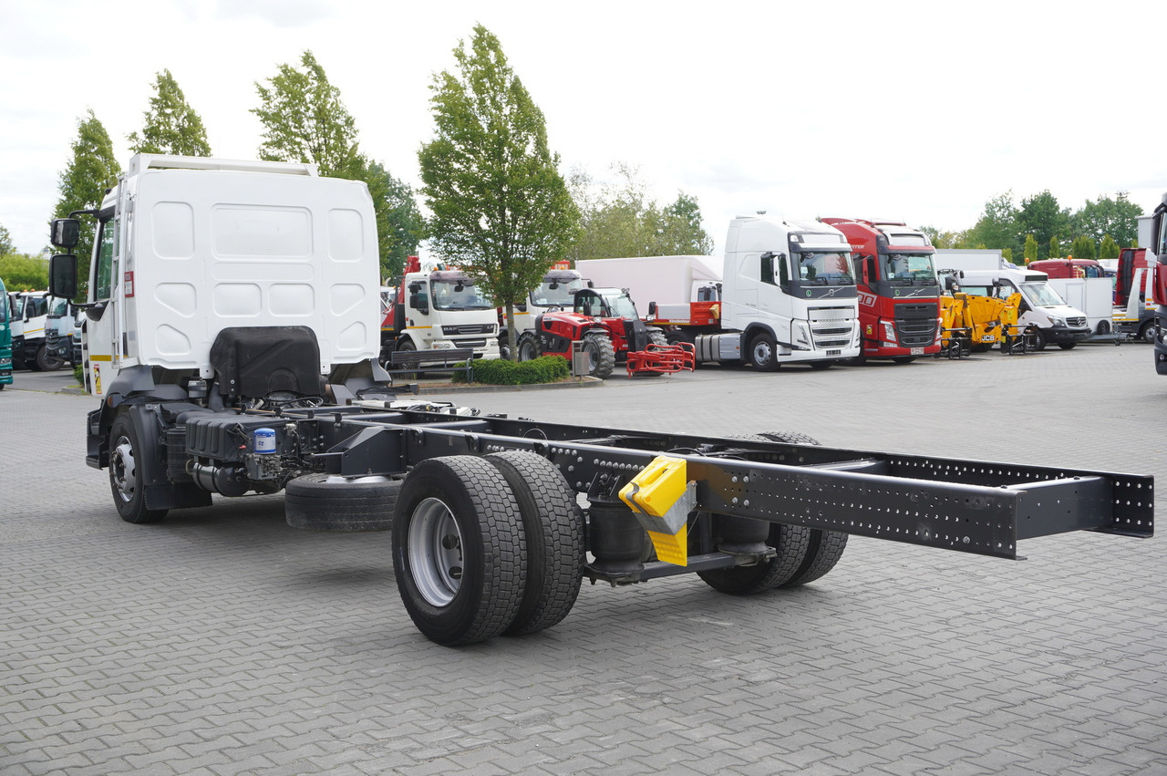 RENAULT D16 / Chassis 7.1 m / Differential lock - Вантажівка шасі: фото 5 RENAULT D16 / Chassis 7.1 m / Differential lock - Вантажівка шасі: фото 5