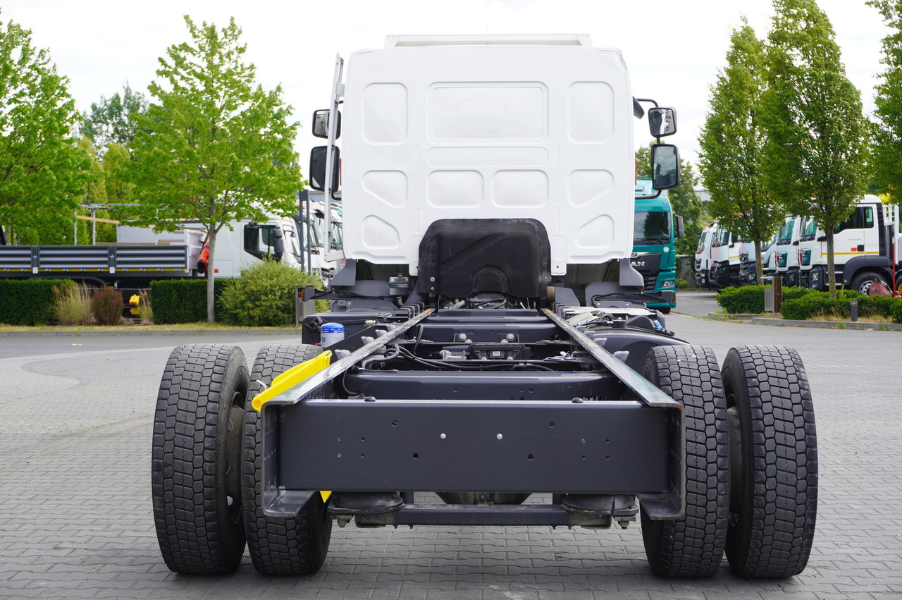 RENAULT D16 / Chassis 7.1 m / Differential lock - Вантажівка шасі: фото 4 RENAULT D16 / Chassis 7.1 m / Differential lock - Вантажівка шасі: фото 4