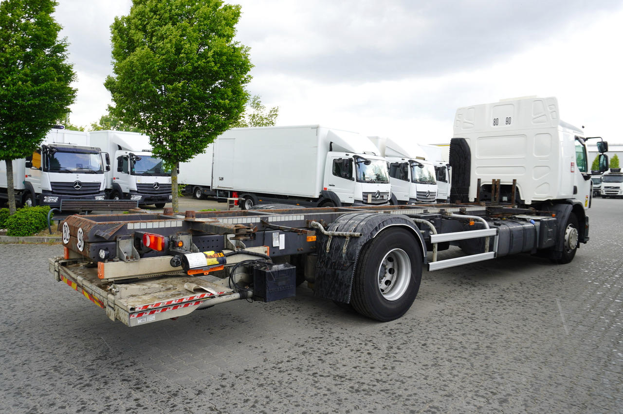 RENAULT D19 Wide Glob / BDF / load capacity 11t / 280 thousand km / tail lift - Вантажівка шасі: фото 5 RENAULT D19 Wide Glob / BDF / load capacity 11t / 280 thousand km / tail lift - Вантажівка шасі: фото 5