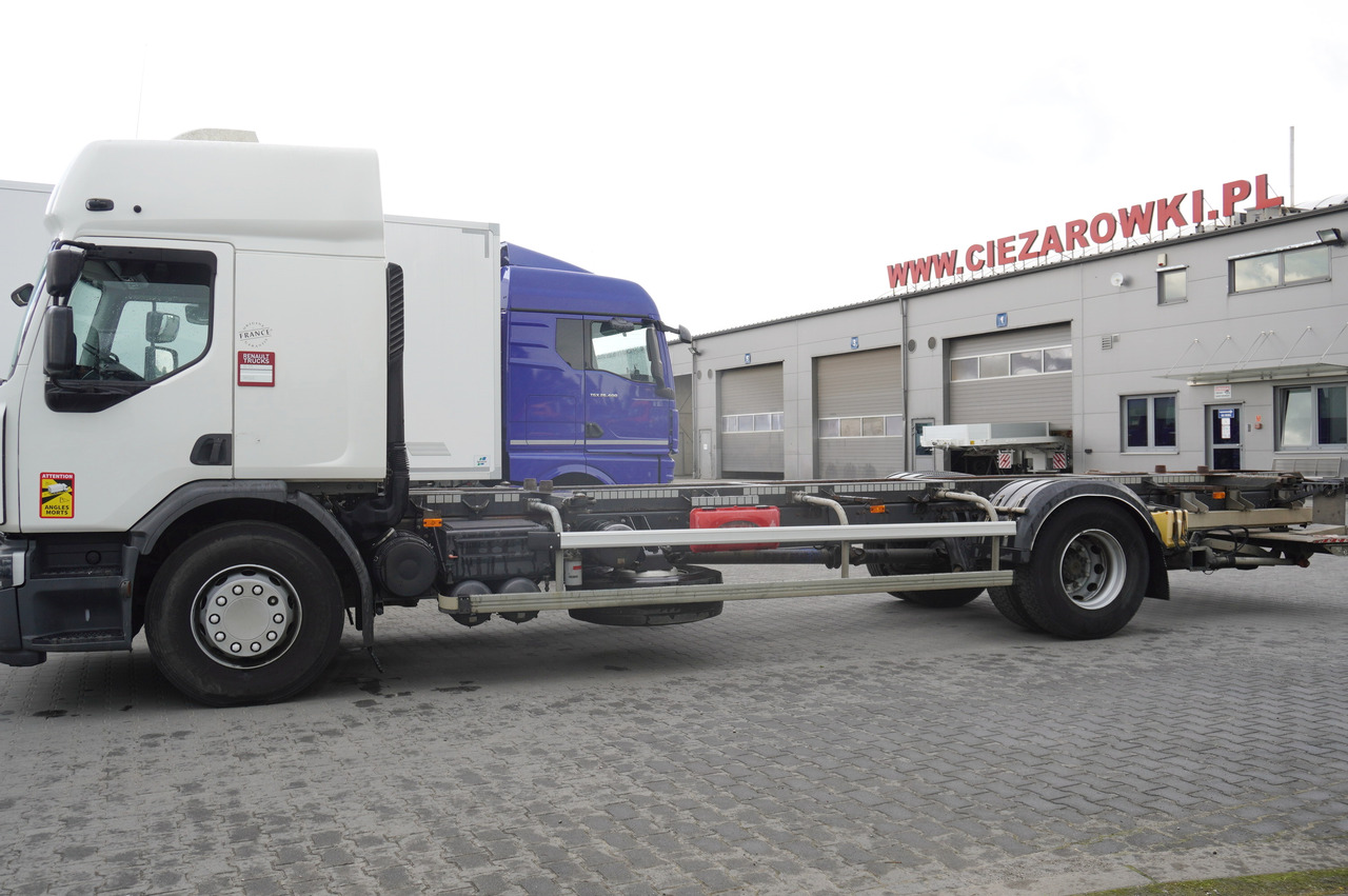 RENAULT D19 Wide Glob / BDF / load capacity 11t / 280 thousand km / tail lift - Вантажівка шасі: фото 4 RENAULT D19 Wide Glob / BDF / load capacity 11t / 280 thousand km / tail lift - Вантажівка шасі: фото 4