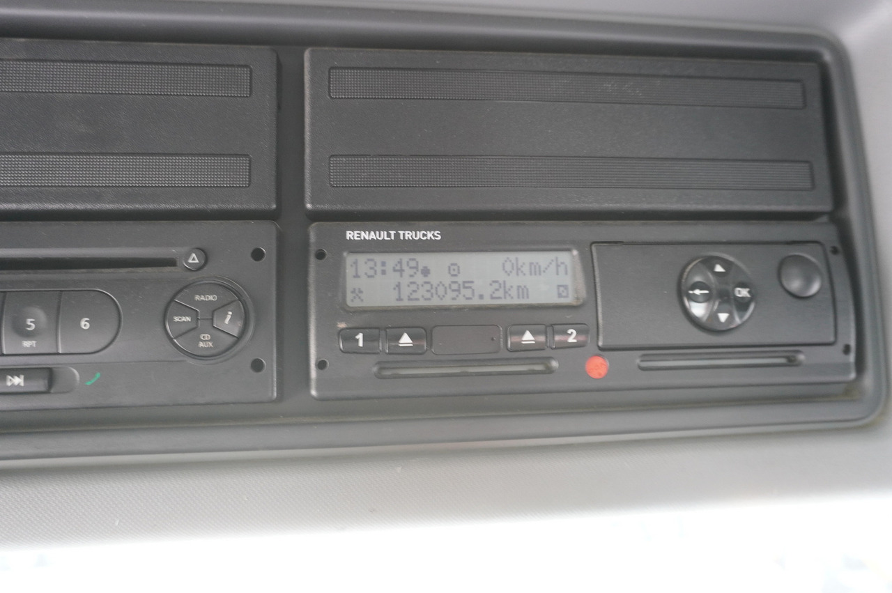RENAULT K380 6x4 / FASSI F175 crane 7.85 t / 120 thousand km - Бортова вантажівка/ Платформа, Вантажівка з маніпулятором: фото 2 RENAULT K380 6x4 / FASSI F175 crane 7.85 t / 120 thousand km - Бортова вантажівка/ Платформа, Вантажівка з маніпулятором: фото 2