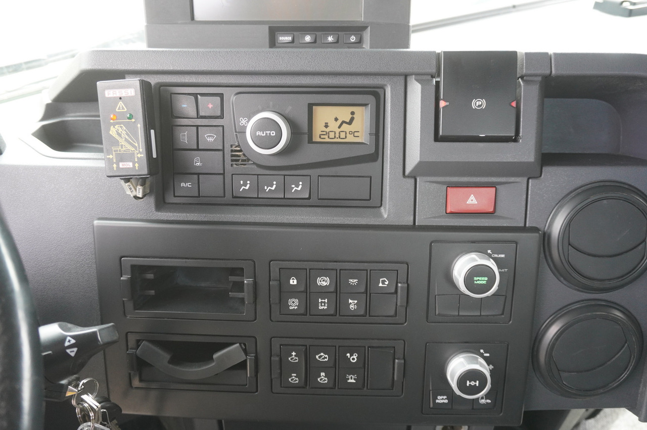 RENAULT K380 6x4 / FASSI F175 crane 7.85 t / 120 thousand km в лізинг RENAULT K380 6x4 / FASSI F175 crane 7.85 t / 120 thousand km: фото 19