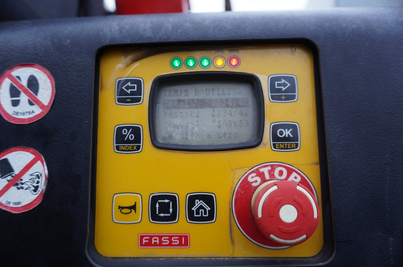 RENAULT RENAULT C280 DTI 8 / FASSI crane 5.6 T / 560 MTH / range 8 m / Flatbed 15 EPAL - Вантажівка з маніпулятором: фото 3 RENAULT RENAULT C280 DTI 8 / FASSI crane 5.6 T / 560 MTH / range 8 m / Flatbed 15 EPAL - Вантажівка з маніпулятором: фото 3