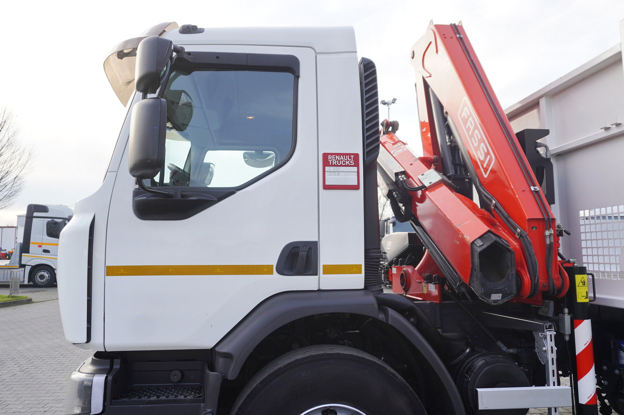 Вантажівка з маніпулятором Renault C320 P4x2 E6 / Fassi 5.6 t / Range 8 m / Platform 15 EPAL: фото 22