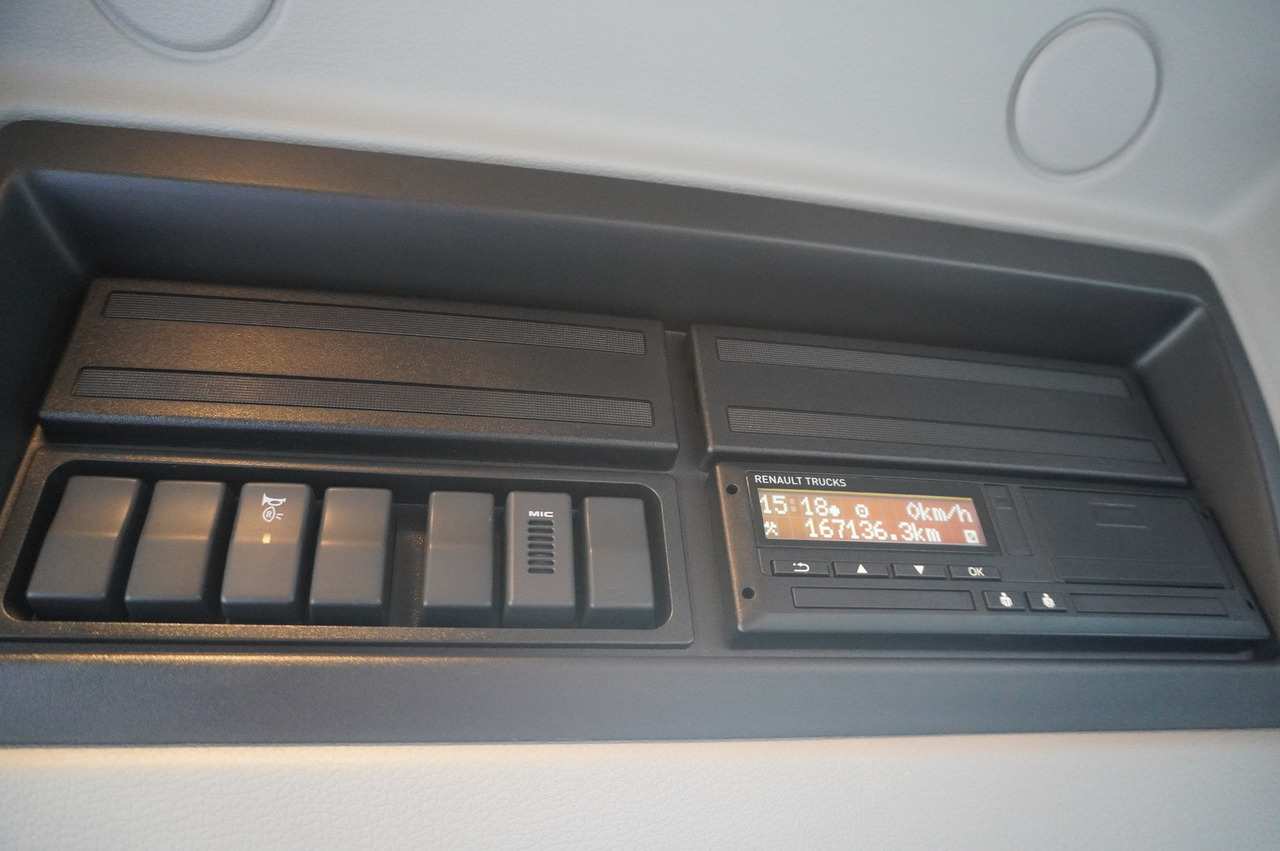 Вантажівка з маніпулятором Renault C320 P4x2 E6 / Fassi 5.6 t / Range 8 m / Platform 15 EPAL: фото 25