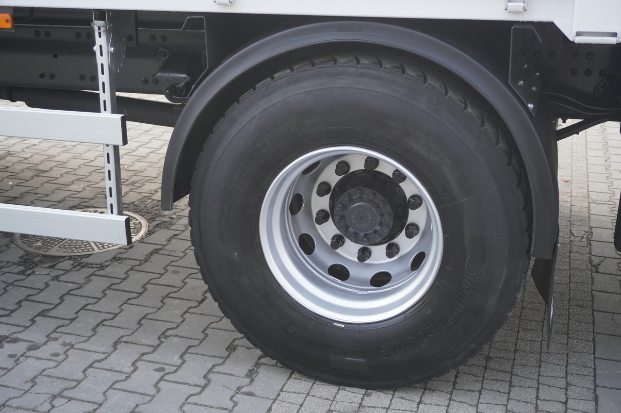 Вантажівка з маніпулятором Renault C320 P4x2 E6 / Fassi 5.6 t / Range 8 m / Platform 15 EPAL: фото 19