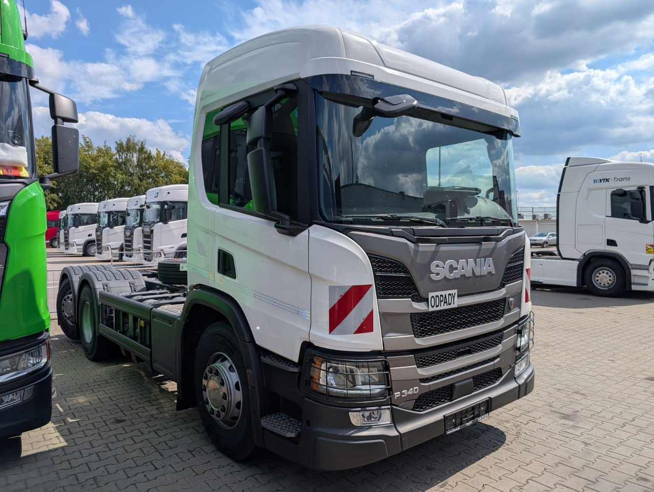 SCANIA P 340 B6x2*4NA / chassis frame / steering axle / CNG / large cab / 8 units - Вантажівка шасі: фото 2 SCANIA P 340 B6x2*4NA / chassis frame / steering axle / CNG / large cab / 8 units - Вантажівка шасі: фото 2
