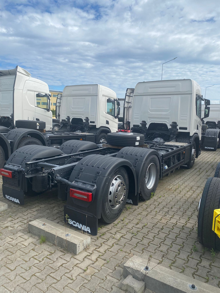 SCANIA P 340 B6x2*4NA / chassis frame / steering axle / CNG / large cab / 8 units - Вантажівка шасі: фото 4 SCANIA P 340 B6x2*4NA / chassis frame / steering axle / CNG / large cab / 8 units - Вантажівка шасі: фото 4