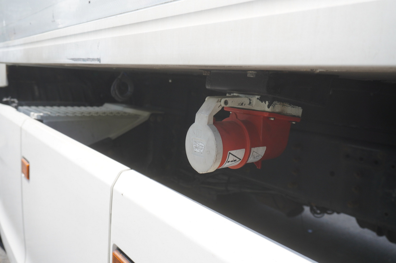 SCANIA R500 / Lecapitaine refrigerator Multitemp / Carrier Supra 950 MT / 3rd axle steered - Рефрижератор вантажівка: фото 4 SCANIA R500 / Lecapitaine refrigerator Multitemp / Carrier Supra 950 MT / 3rd axle steered - Рефрижератор вантажівка: фото 4