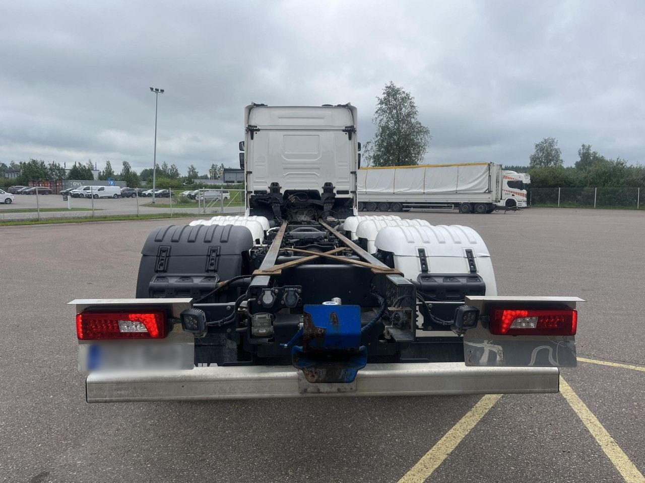 SCANIA R560 B8x4*4 / Chassis / sleeper cab / Power take-off - Вантажівка шасі: фото 5 SCANIA R560 B8x4*4 / Chassis / sleeper cab / Power take-off - Вантажівка шасі: фото 5