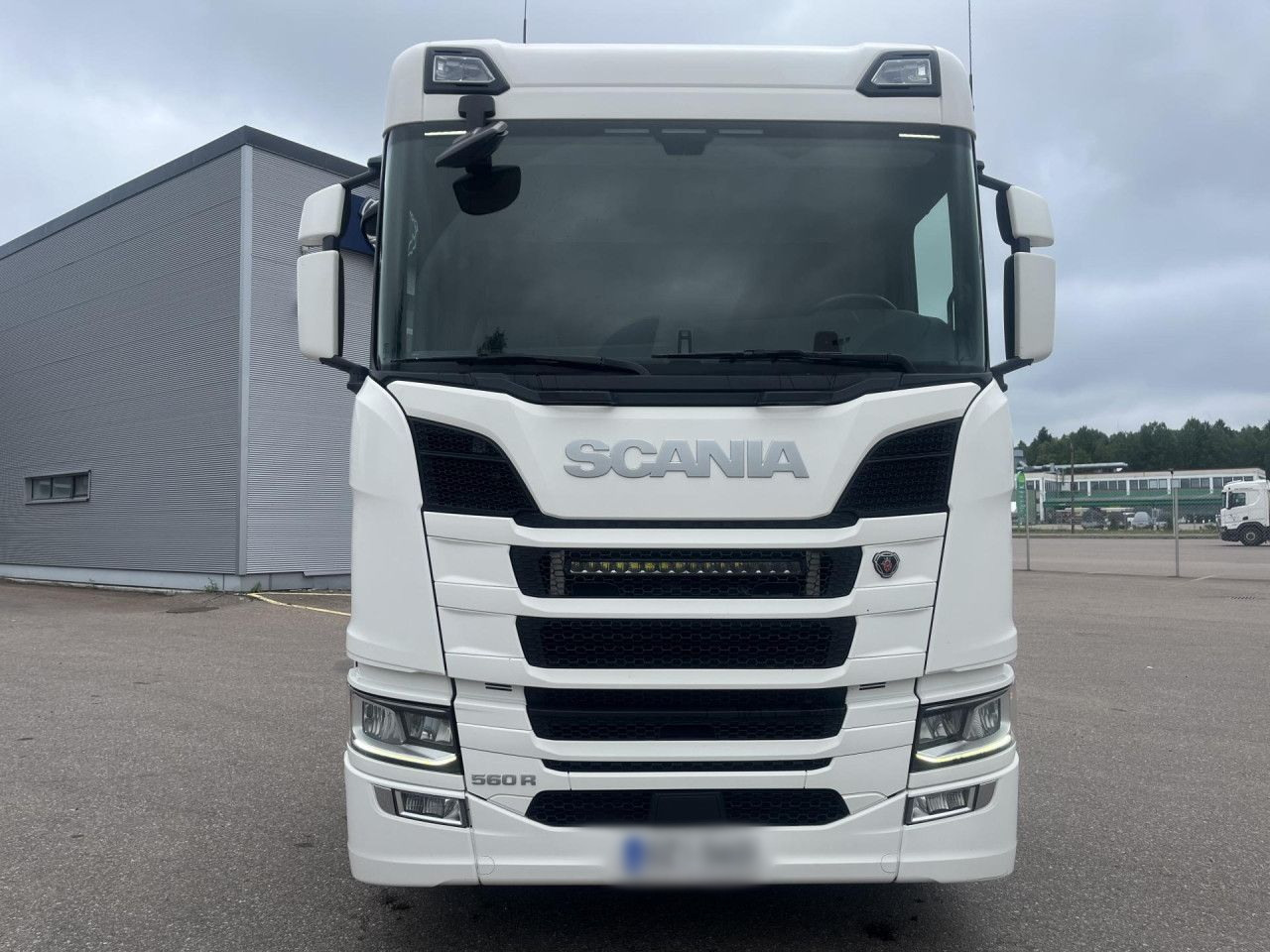 SCANIA R560 B8x4*4 / Chassis / sleeper cab / Power take-off - Вантажівка шасі: фото 4 SCANIA R560 B8x4*4 / Chassis / sleeper cab / Power take-off - Вантажівка шасі: фото 4